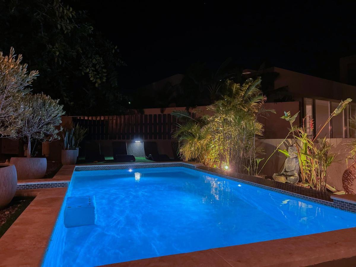 Lama Y Solo Unique Private Room Walking Distance To The Beach Palm Beach Exterior photo